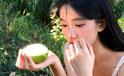 FREE性开放小少妇